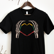 Įkelti vaizdą į galerijos rodinį, Marškinėliai "Širdelė" su Lietuvos atributika, XS-3XL