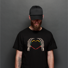 Įkelti vaizdą į galerijos rodinį, Marškinėliai "Širdelė" su Lietuvos atributika, XS-3XL