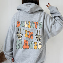 Įkelti vaizdą į galerijos rodinį, Universalus džemperis "Believe in Magic", S-3XL