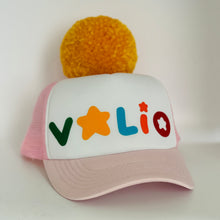 Load image into Gallery viewer, Rožinė kepurė VALIO vasarai su dideliu bumbulu
