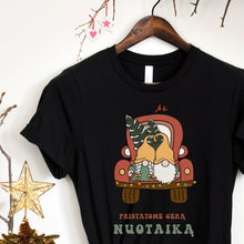 Lade das Bild in den Galerie-Viewer, Universalūs kalėdiniai marškinėliai poroms &quot;Pristatome gerą nuotaiką&quot;, XS-3XL
