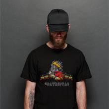 Cargar imagen en el visor de la galería, Vyriški Lietuvos marškinėliai &quot;#Patriotas&quot;, S-3XL
