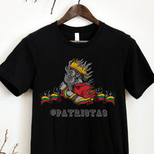 Cargar imagen en el visor de la galería, Vyriški Lietuvos marškinėliai &quot;#Patriotas&quot;, S-3XL
