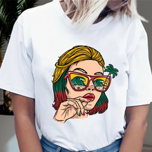 Load image into Gallery viewer, Moteriški marškinėliai &quot;Lietuvaitė&quot; su Lietuvos atributika, XS-2XL
