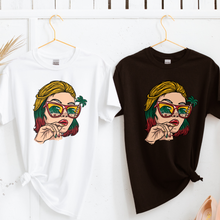 Load image into Gallery viewer, Moteriški marškinėliai &quot;Lietuvaitė&quot; su Lietuvos atributika, XS-2XL
