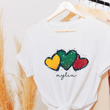 Įkelti vaizdą į galerijos rodinį, Moteriški marškinėliai &quot;myliu&quot; su Lietuvos atributika, XS-2XL
