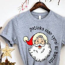 Cargar imagen en el visor de la galería, Moteriški kalėdiniai marškinėliai &quot;Patinka man vyrai su barzda&quot;, S-3XL
