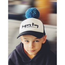 Load image into Gallery viewer, Juoda kepurė SUPER BOY su dideliu mėlynu bumbulu
